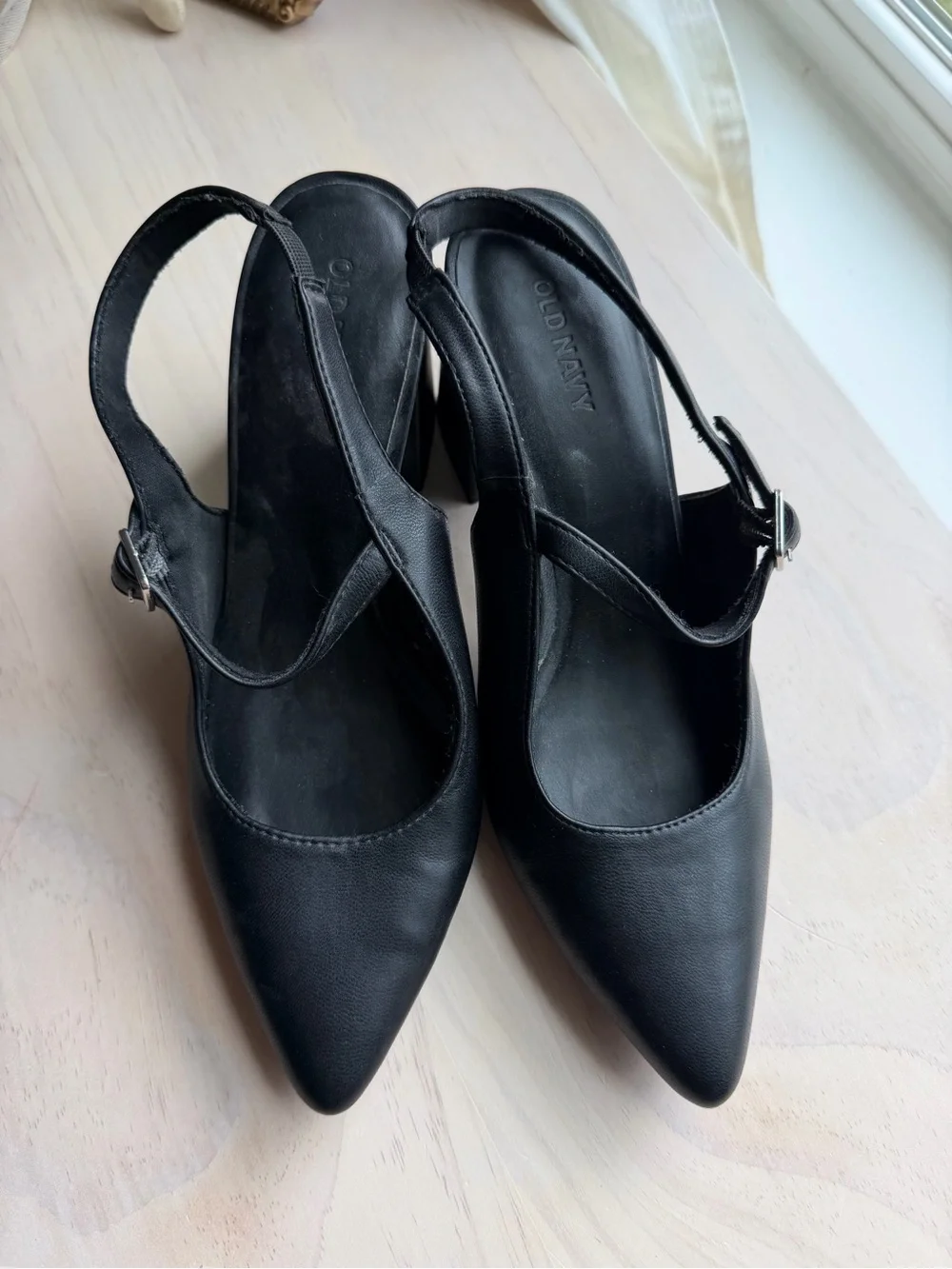 Old Navy Black Pointed Toe Slingback Block Heel Pumps